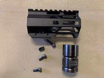 AR-15 Pistol Size 4'' Mlok Handguard -build in handstop